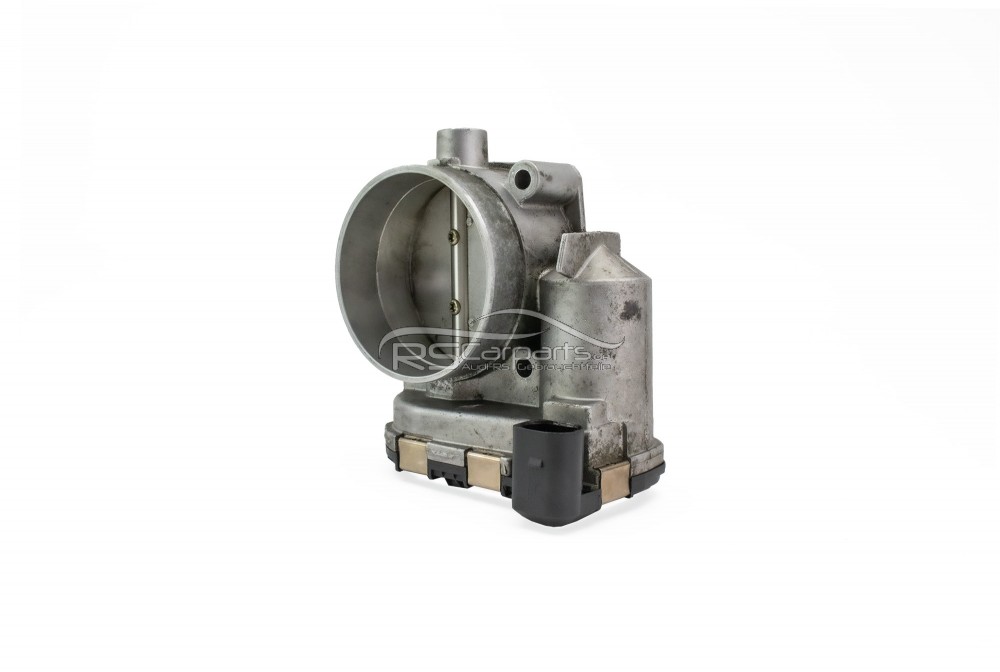 Drosselklappe Drosselklappenstutzen Audi RS4 B5 A6 4B A8 D2 / 077133062